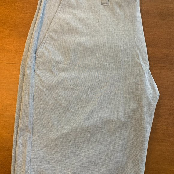 Travis Mathew Shorts *Like New* - Picture 3 of 5